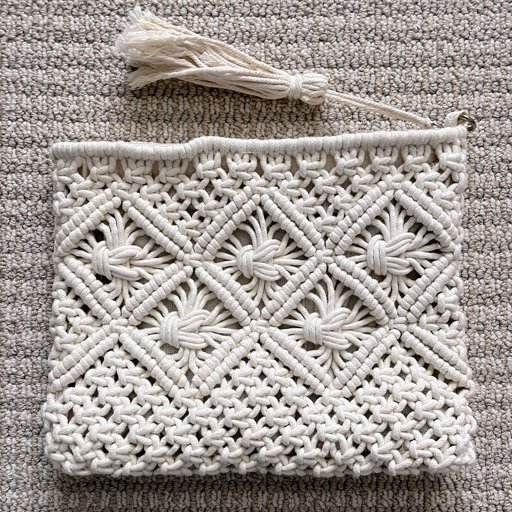 Knit clutch zipper pouch / bag